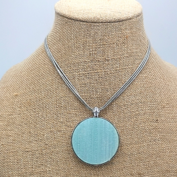 Chico's Elegant Silver and Blue Pendant Necklace - Picture 1 of 4